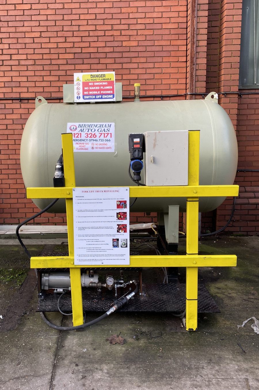 Fork Lift Truck Bulk Tank installation